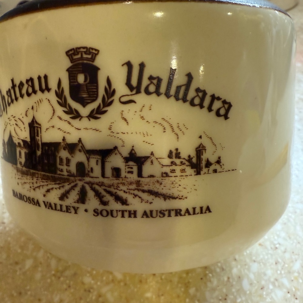 Château Yaldara Barossa valley South Australia Black and White Vase decanter - Picture 4 of 12